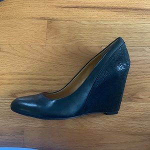 Audrey Brooke • Daphne Wedge 6M